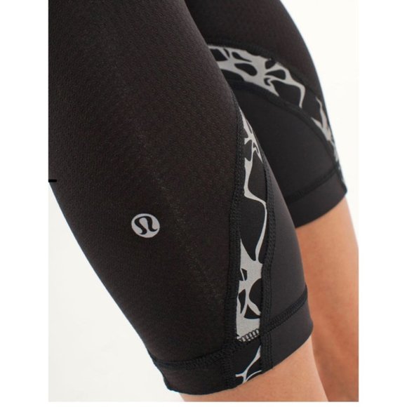 Lululemon Run Inspire Crop II Black Legging - Picture 4 of 13